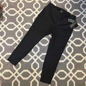 NWT, Torrid, size 2, leggings with pockets